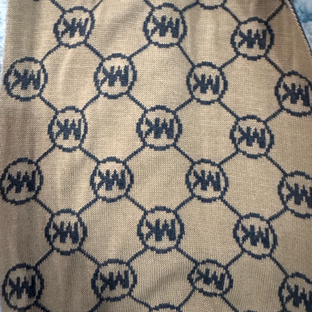 Michaels Black and Brown Men's Scarf - Picture 4 of 4